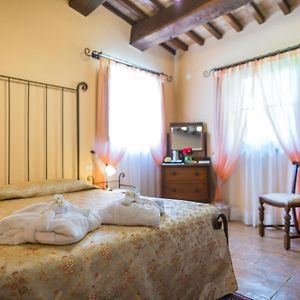 Camera con letto king size